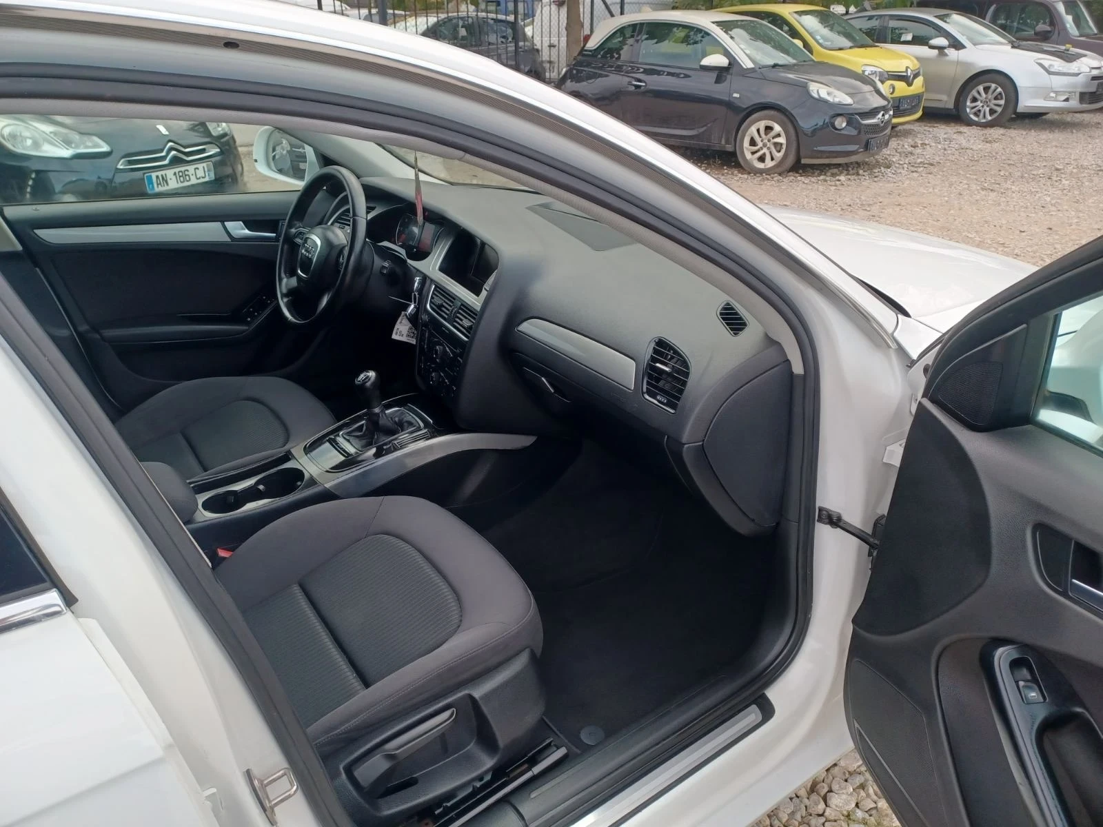 Audi A4 2.0TDi/SEDAN/143 K.C./6 СКОРОСТИ - изображение 9