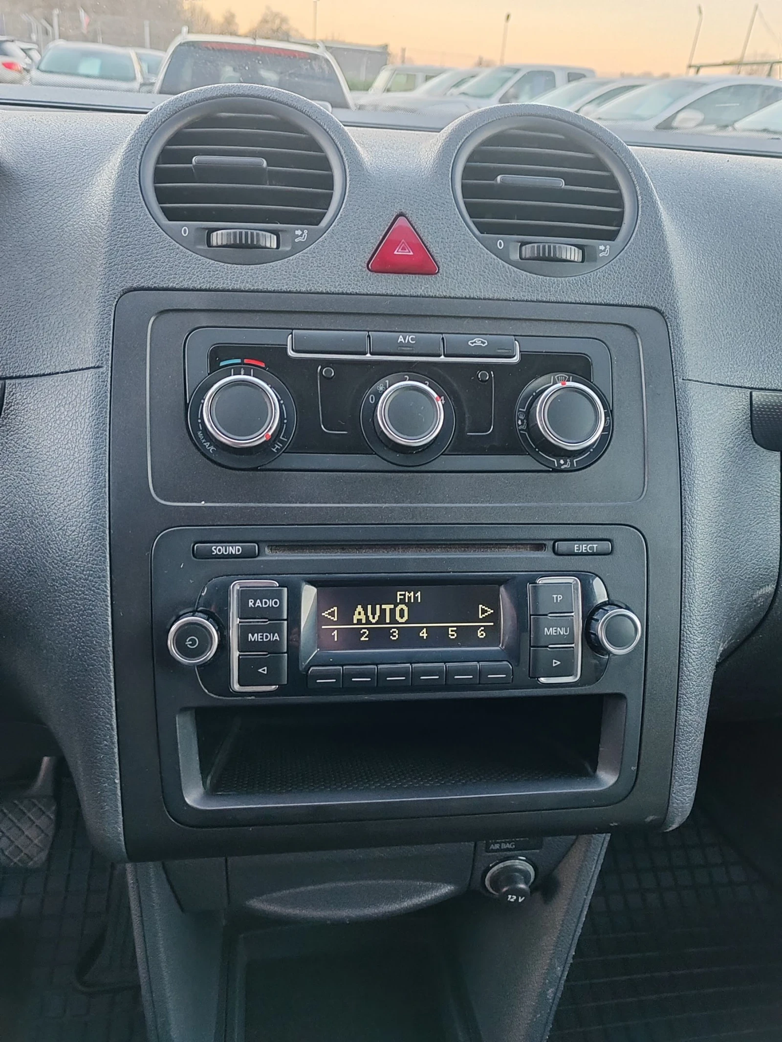 VW Caddy 1.6.102�.�. | Mobile.bg � ����������� 9