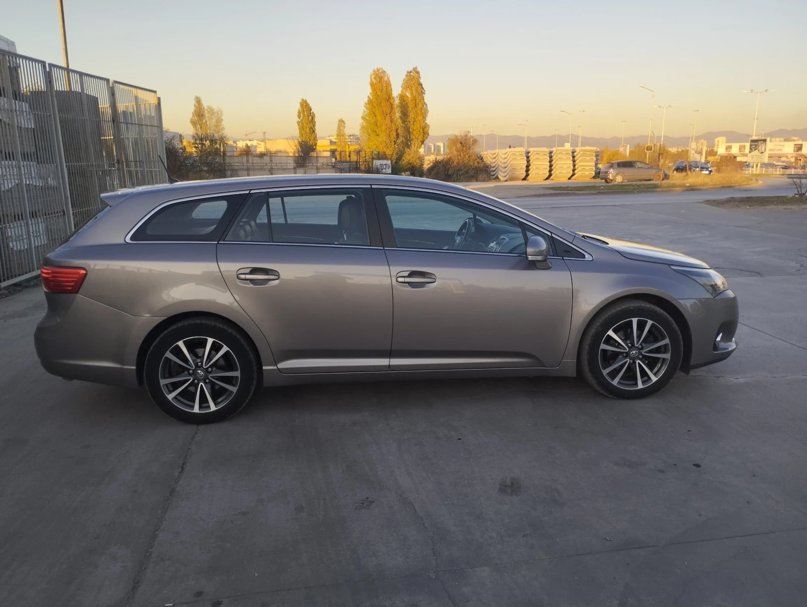 Toyota Avensis | Mobile.bg � ����������� 1