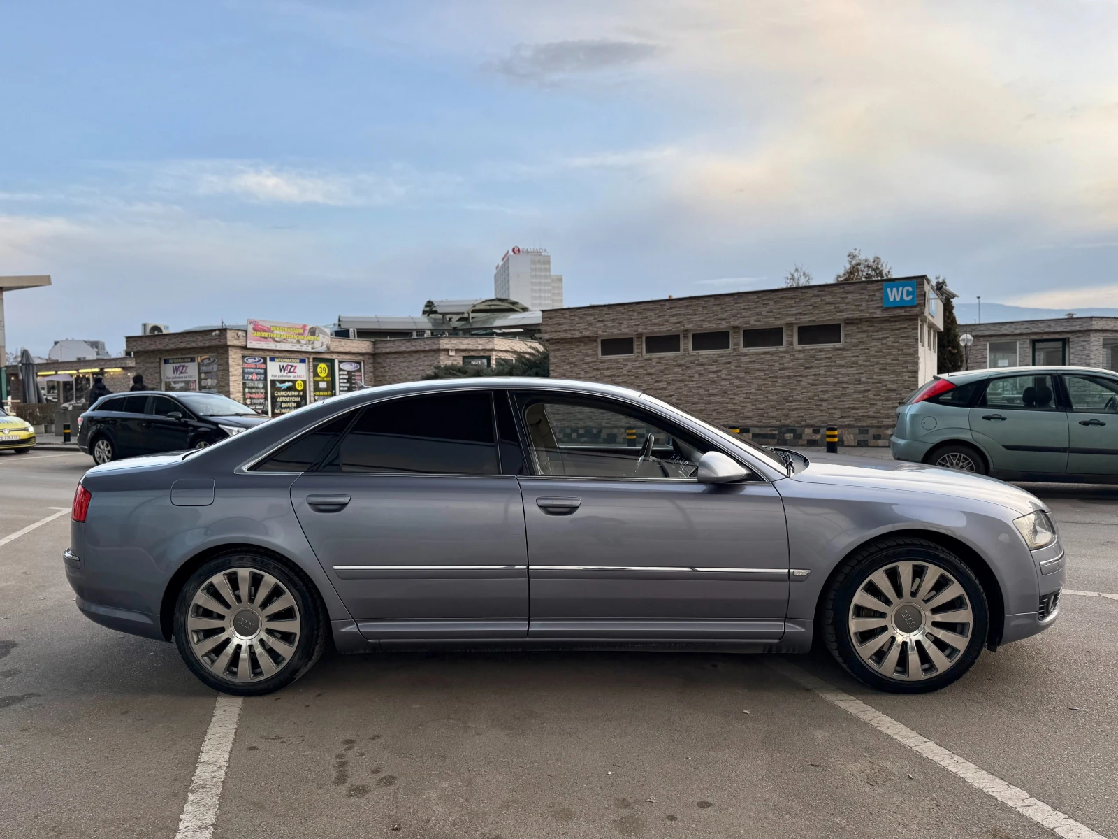 Audi A8 6 МЕСЕЦА ГАРАНЦИЯ/4.2i 335к.с. Всички Екстри  - изображение 5