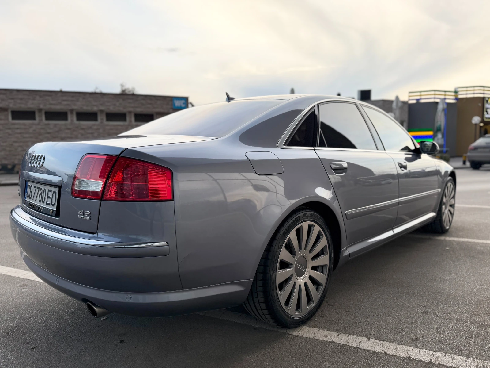 Audi A8 6 МЕСЕЦА ГАРАНЦИЯ/4.2i 335к.с. Всички Екстри  - изображение 4