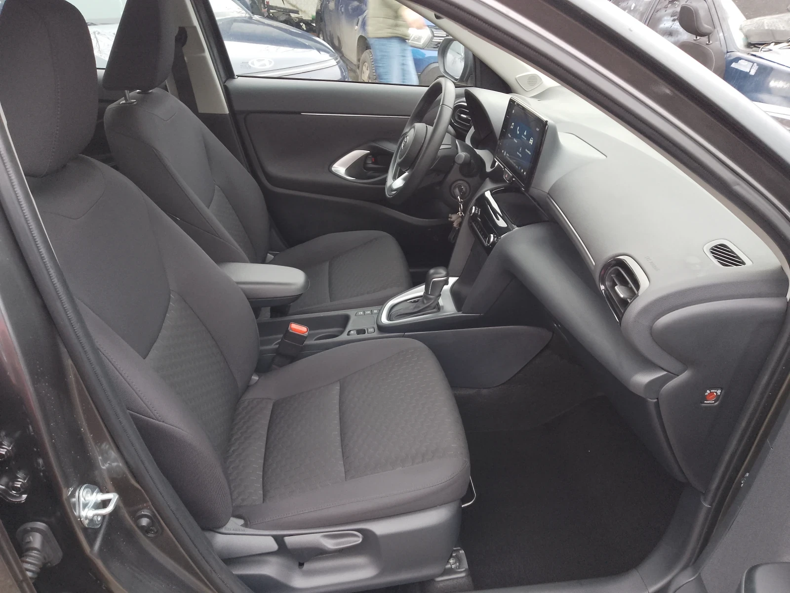 Toyota Yaris Cross 1.5i/HYBRID/ЗАВЕРЕНА ГАРАНЦИЯ в ТМ-АУТО - изображение 10