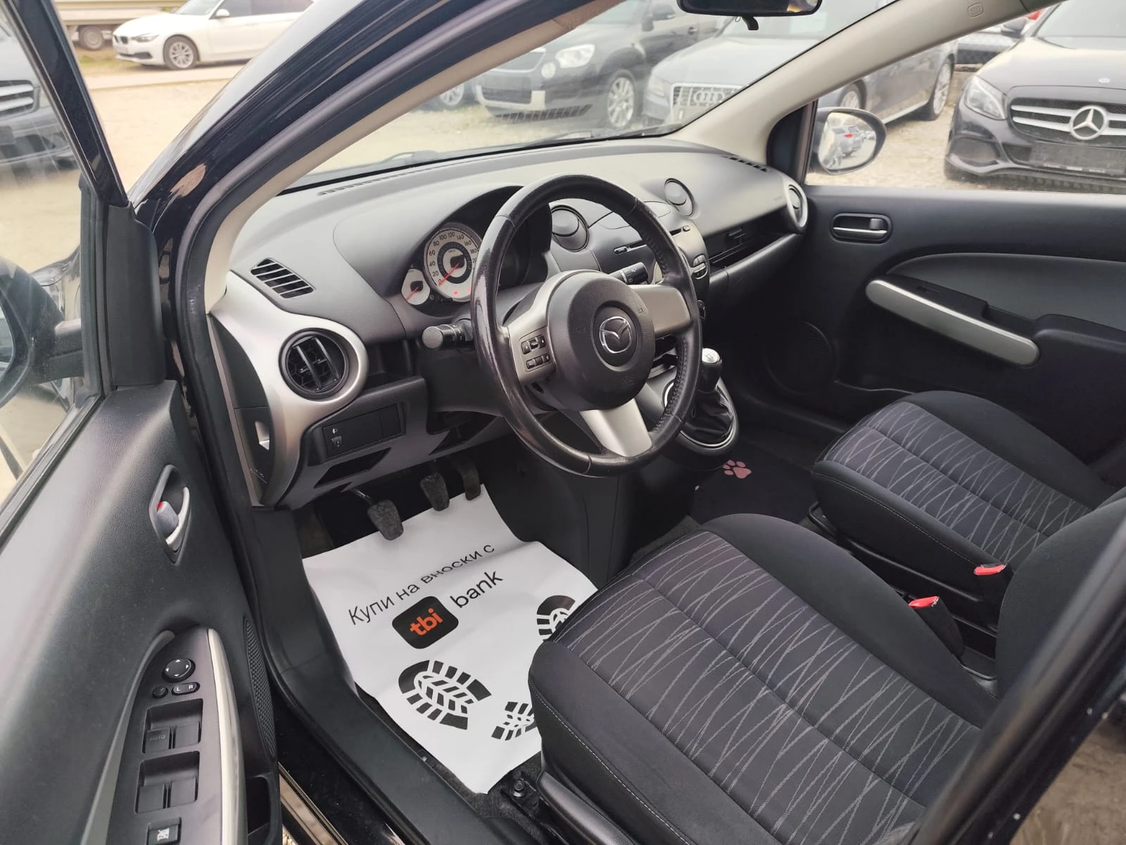 Mazda 2 1.3 бензин Газ Италия - изображение 10