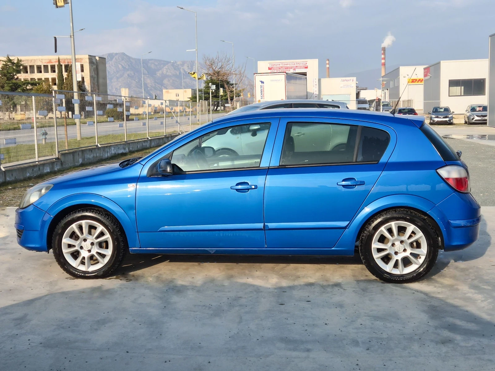 Opel Astra 1.6 Газ/Бензин Обслужена, снимка 5 - Автомобили и джипове - 53710851