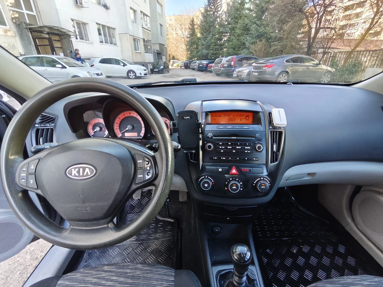 Kia Ceed 1.6 бензин/газ  126кс., снимка 9 - Автомобили и джипове - 53786412