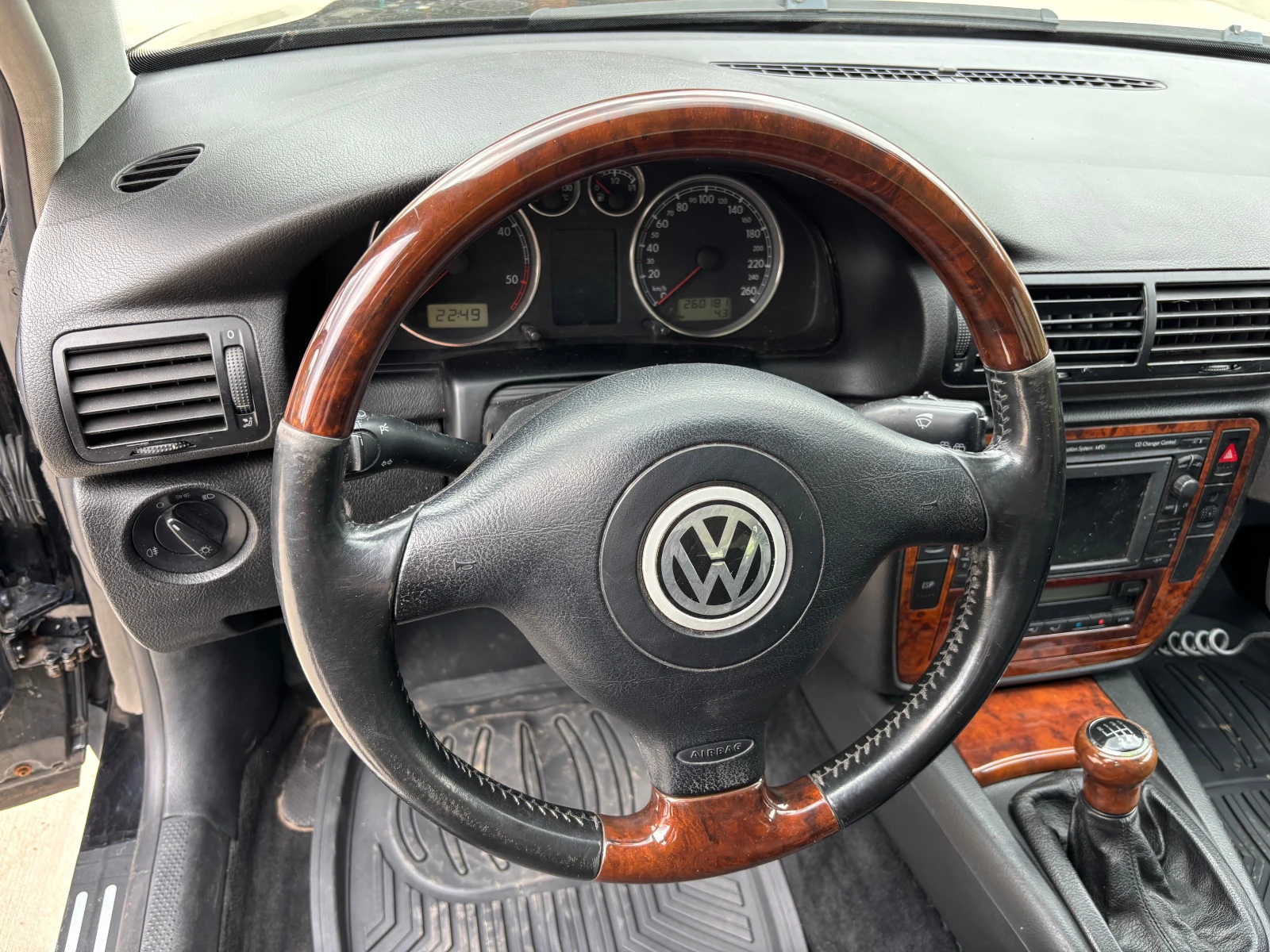 VW Passat 1, 9tdi.131k., снимка 13 - Автомобили и джипове - 54387951