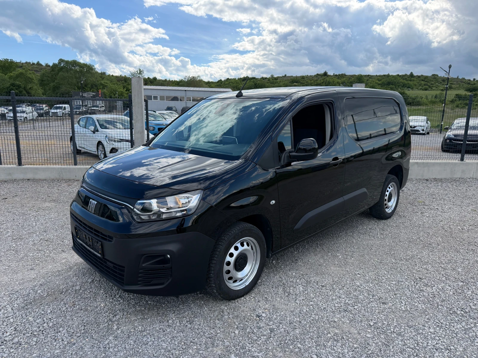 Fiat Doblo 1.5D Maxi L2 NAVI CAMERA APPLE CARPLAY EURO 6D, снимка 2 - Автомобили и джипове - 54619012