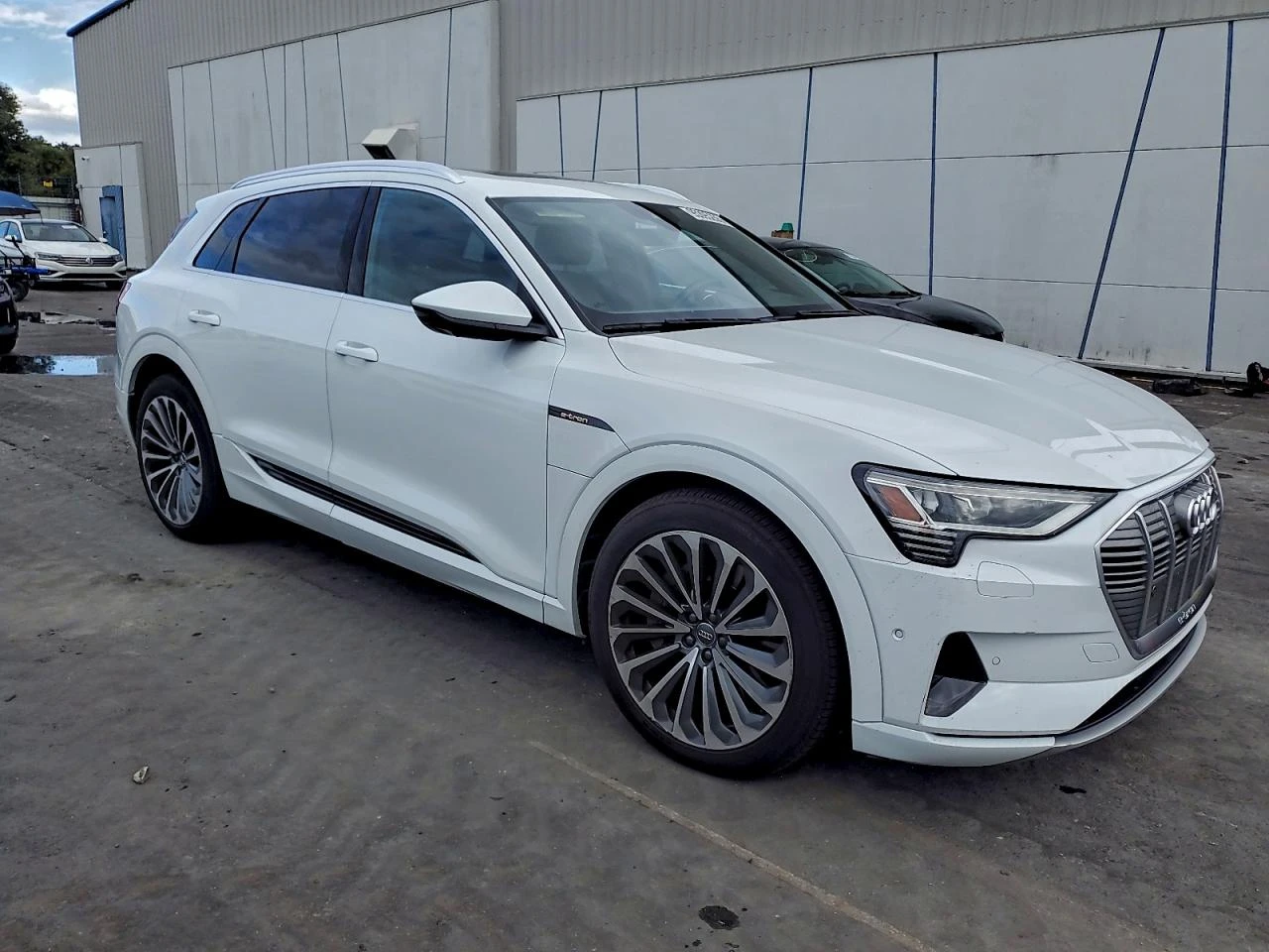 Audi E-Tron Prestige, снимка 4 - Автомобили и джипове - 54743205