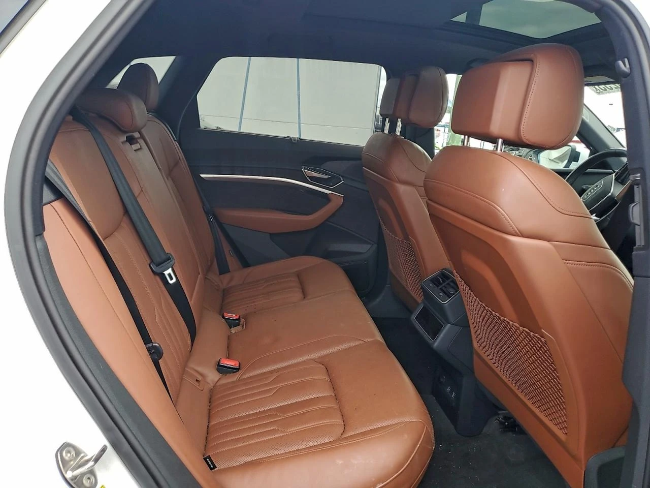 Audi E-Tron Prestige, снимка 11 - Автомобили и джипове - 54743205