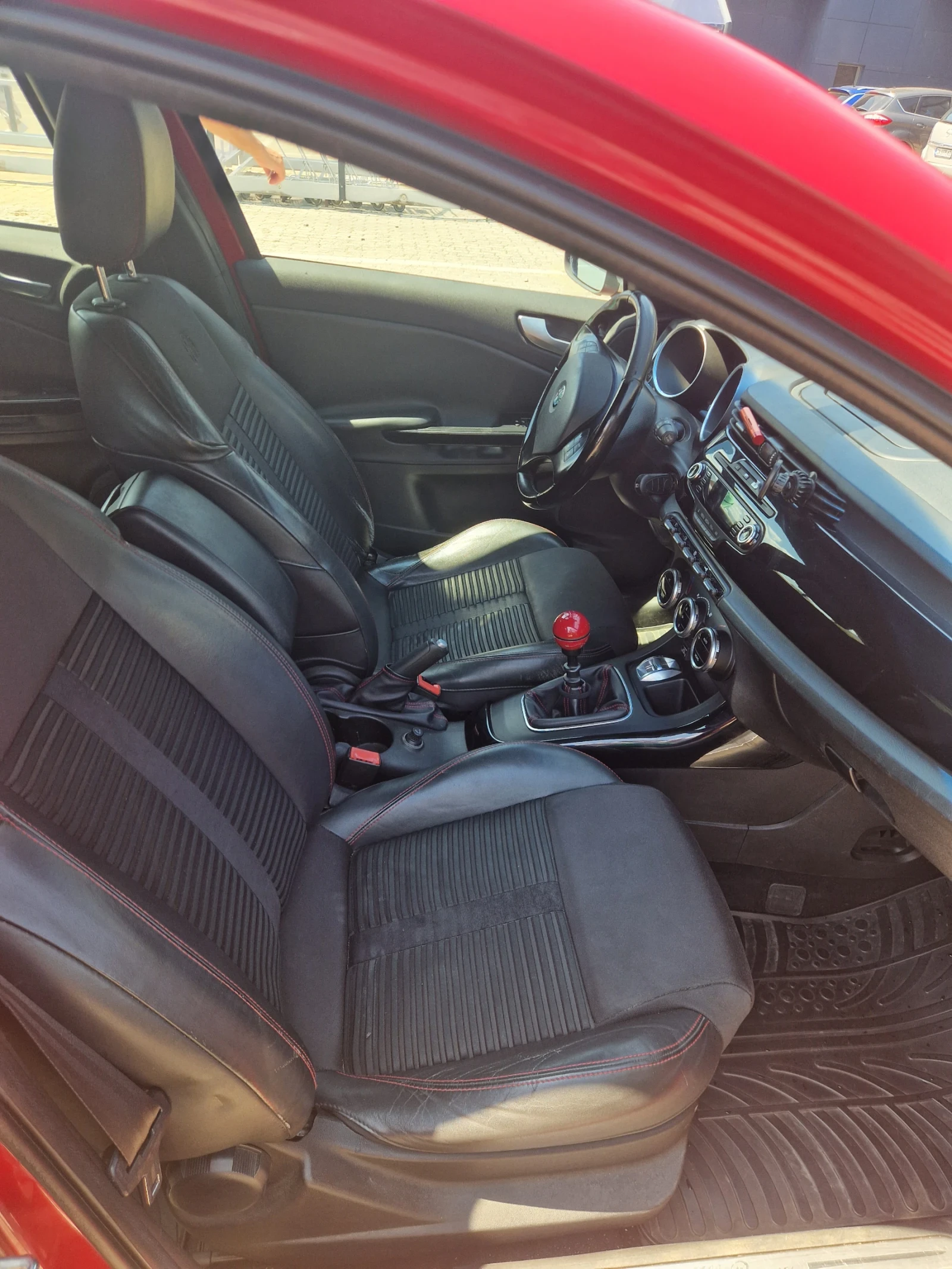 Alfa Romeo Giulietta, снимка 10 - Автомобили и джипове - 55270004