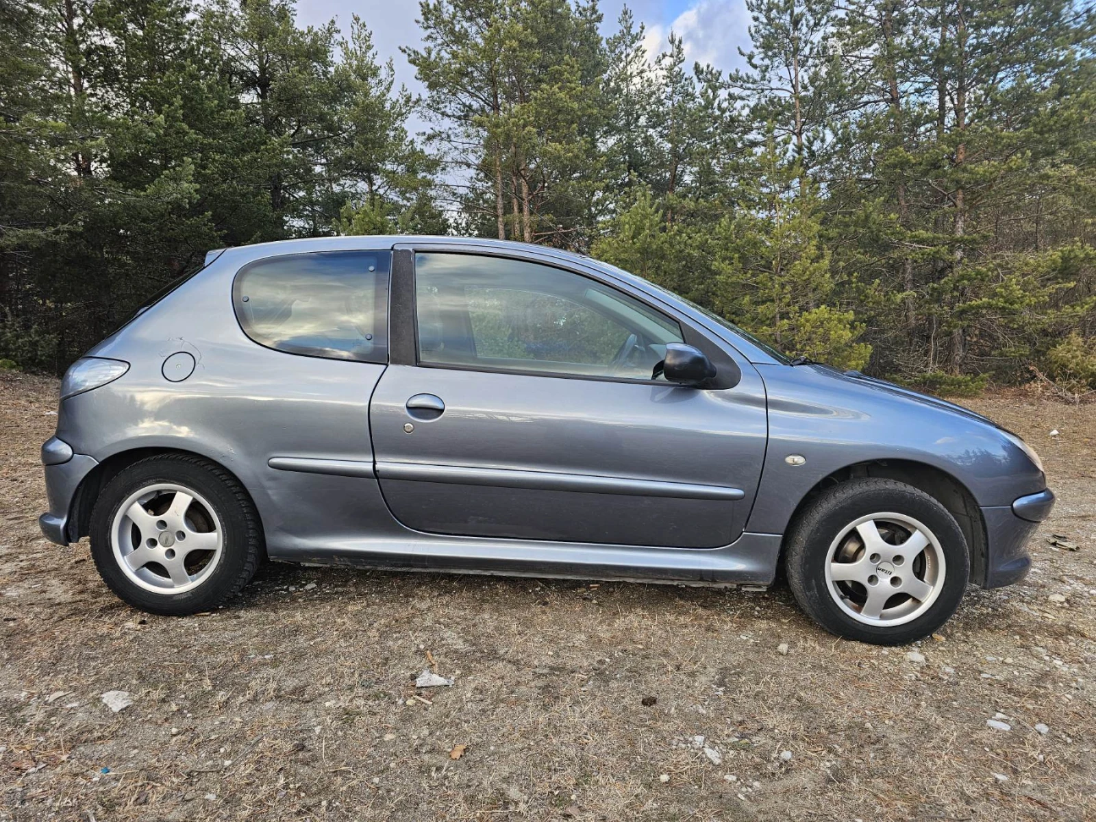 Peugeot 207 1.4 HDi, снимка 4 - Автомобили и джипове - 55293816