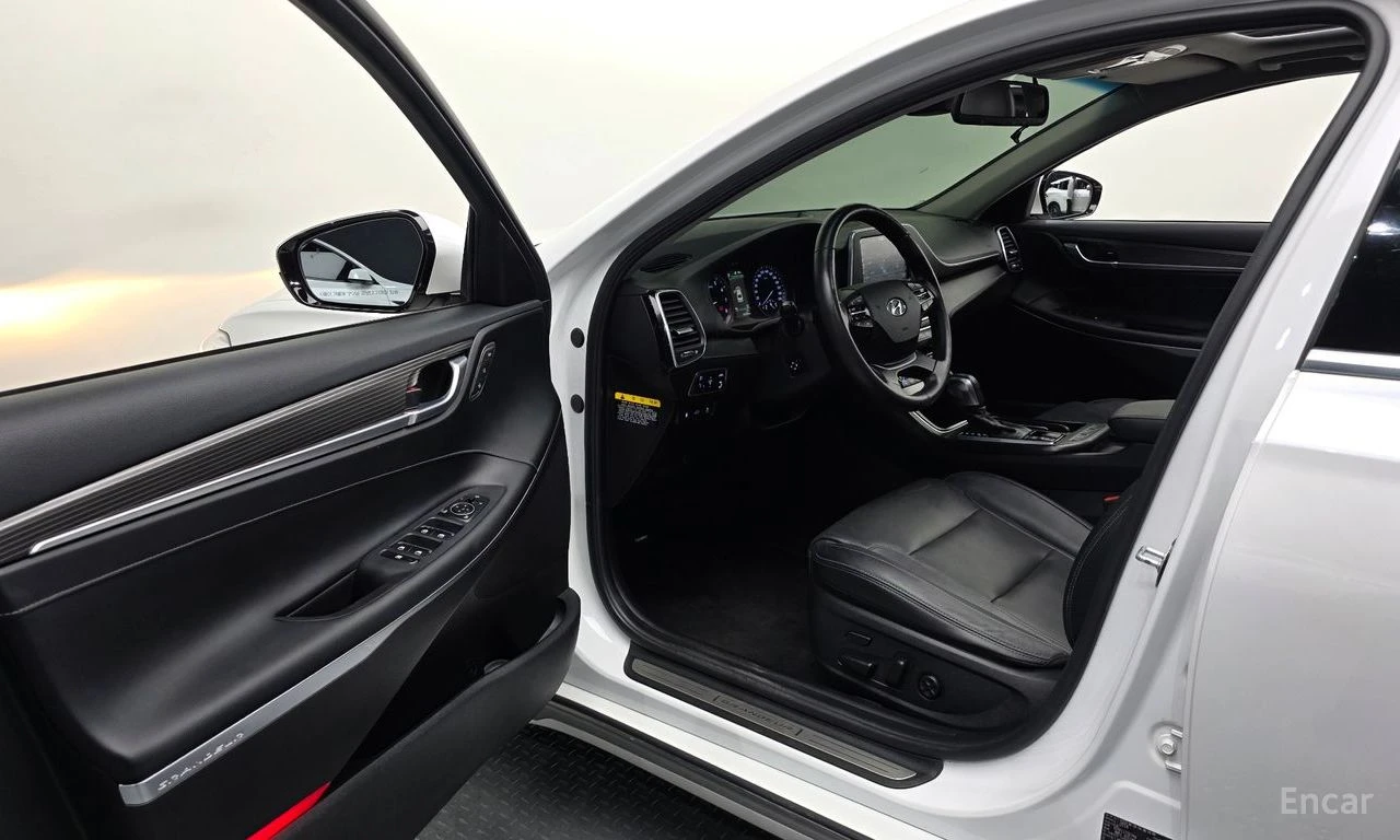 Hyundai Grandeur * ФИКСИРАНА ЦЕНА ДО БЪЛГАРИЯ * АВТОКРЕДИТ, снимка 16 - Автомобили и джипове - 55469163
