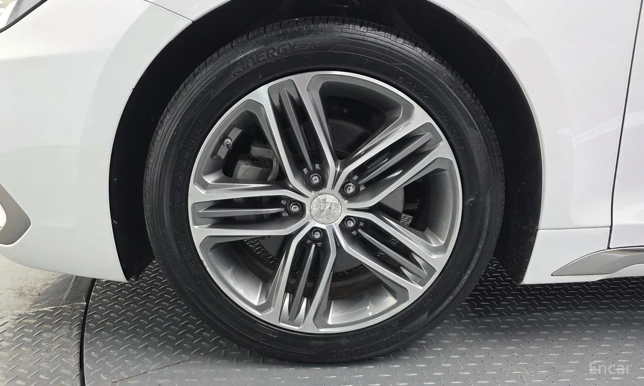 Hyundai Grandeur * ФИКСИРАНА ЦЕНА ДО БЪЛГАРИЯ * АВТОКРЕДИТ, снимка 6 - Автомобили и джипове - 55469163