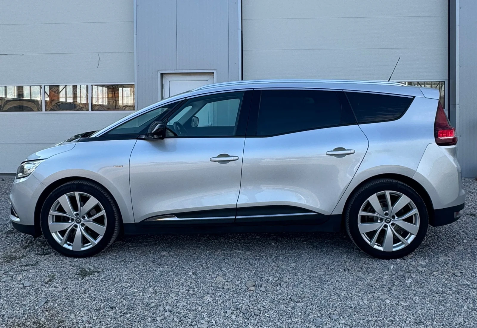 Renault Grand scenic KEYLESS GO, снимка 5 - Автомобили и джипове - 55669789