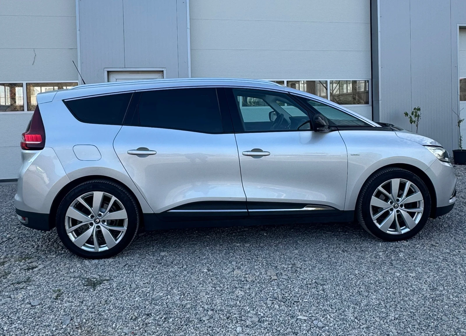 Renault Grand scenic KEYLESS GO, снимка 4 - Автомобили и джипове - 55669789