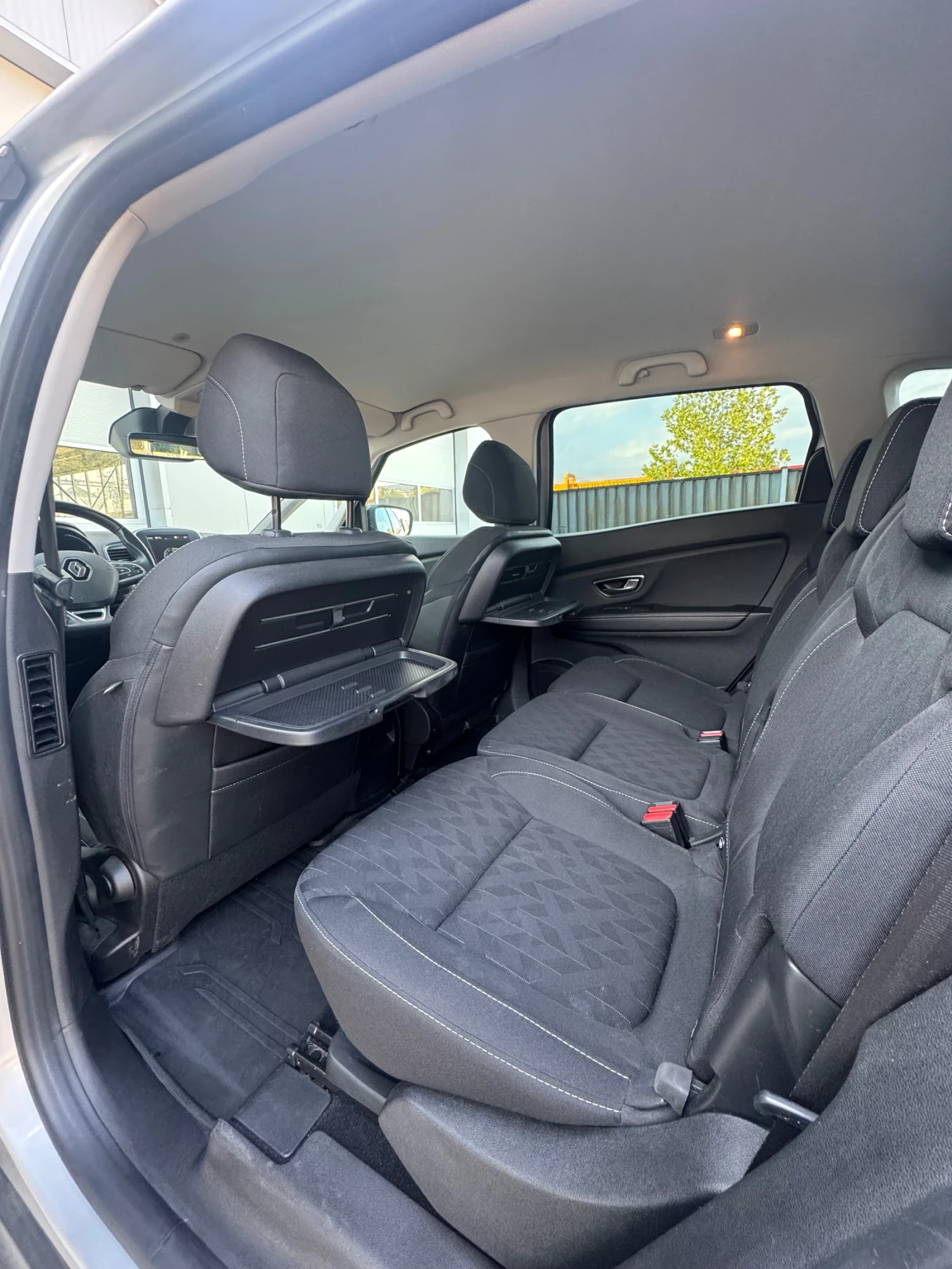Renault Grand scenic KEYLESS GO, снимка 13 - Автомобили и джипове - 55669789