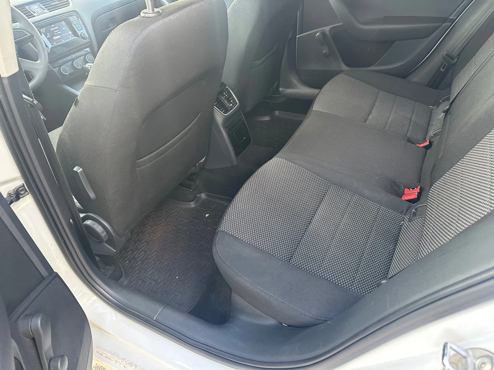 Skoda Octavia, снимка 12 - Автомобили и джипове - 55958381