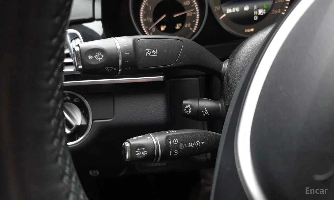 Mercedes-Benz E 400 /4MATIC/ФИНАНСИРАНЕ, снимка 16 - Автомобили и джипове - 56155871