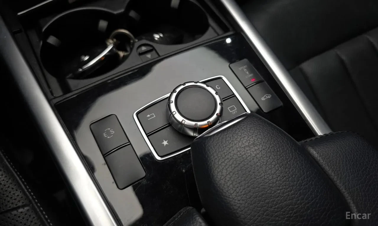 Mercedes-Benz E 400 /4MATIC/ФИНАНСИРАНЕ, снимка 17 - Автомобили и джипове - 56155871