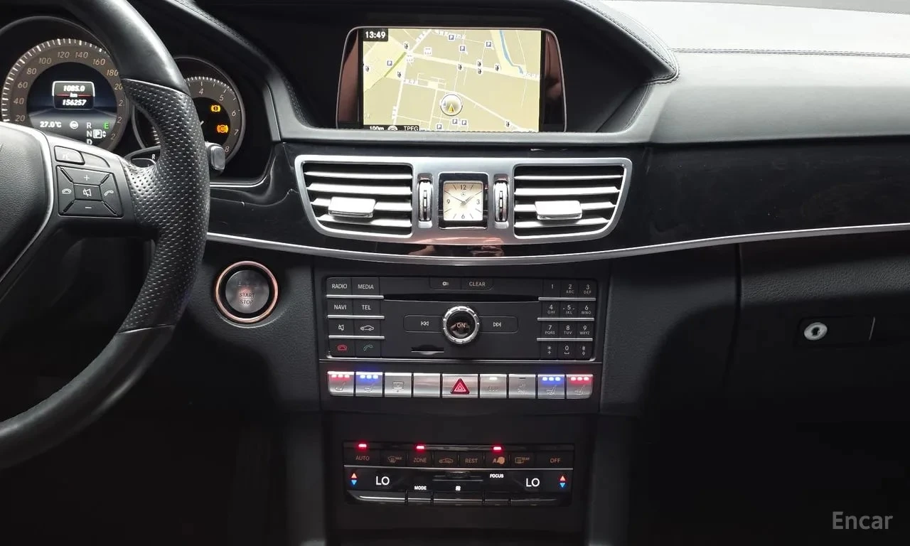 Mercedes-Benz E 400 /4MATIC/ФИНАНСИРАНЕ, снимка 13 - Автомобили и джипове - 56155871
