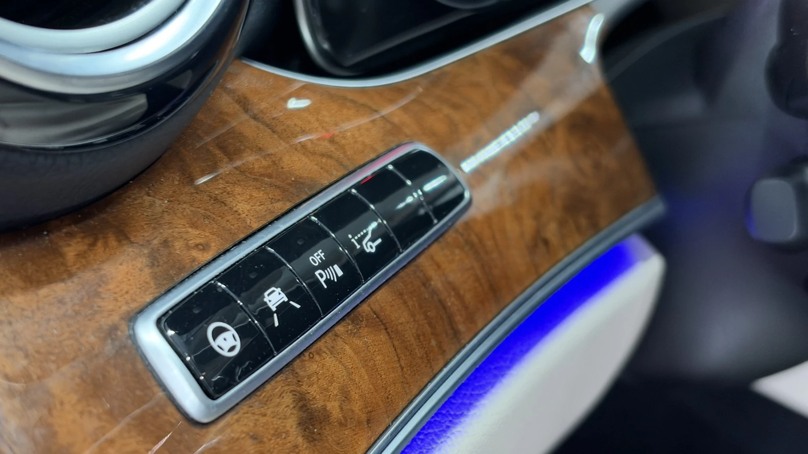 Mercedes-Benz E 300 AMG/BURM/360/DISTR/����� ������ ������ �� ������ | Mobile.bg � ����������� 9