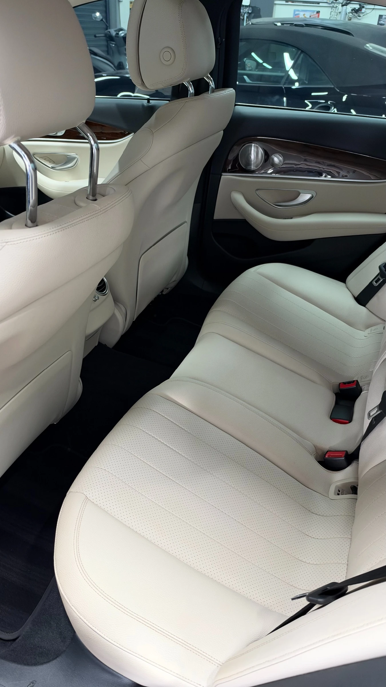 Mercedes-Benz E 300 AMG/BURM/360/DISTR/����� ������ ������ �� ������ | Mobile.bg � ����������� 13