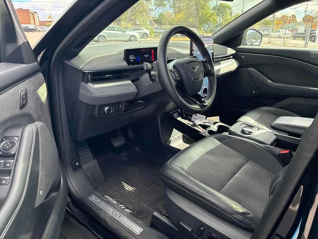 Ford Mustang Mach-E, снимка 5 - Автомобили и джипове - 56685636