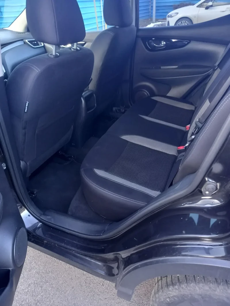 Nissan Qashqai 1.2 Бензин 115к.с , снимка 9 - Автомобили и джипове - 47707716