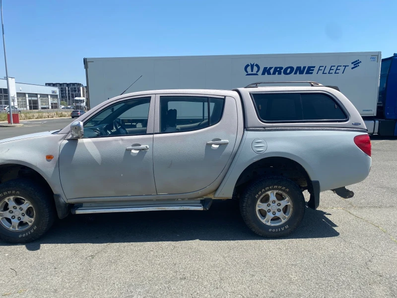 Mitsubishi L200, снимка 8 - Автомобили и джипове - 52513738