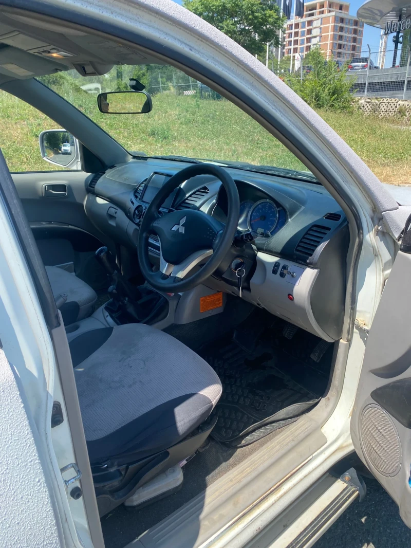 Mitsubishi L200, снимка 10 - Автомобили и джипове - 52513738