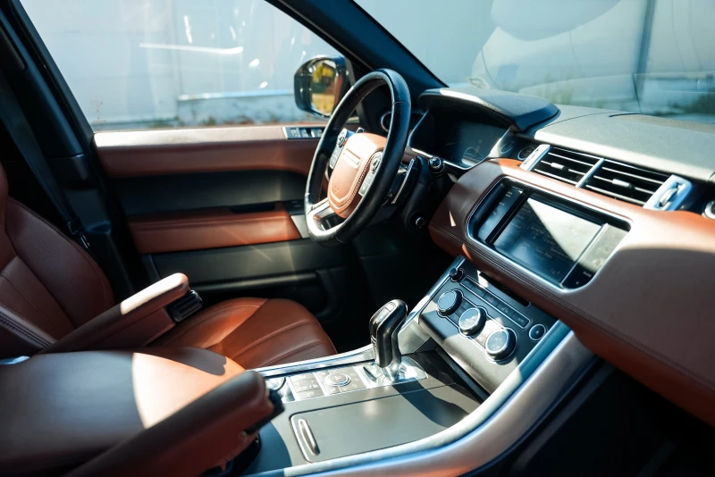 Land Rover Range Rover Sport 4.4 SDV8/7-местен/ЛИЗИНГ, снимка 14 - Автомобили и джипове - 52213549