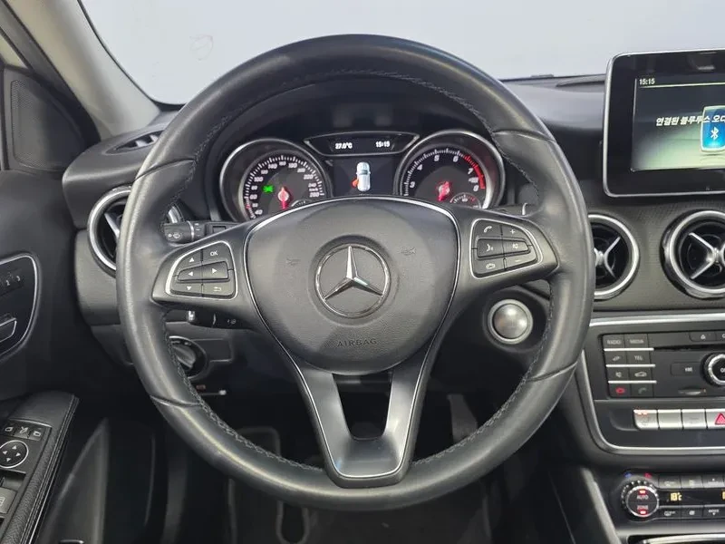 Mercedes-Benz GLA 220, снимка 14 - Автомобили и джипове - 56735956