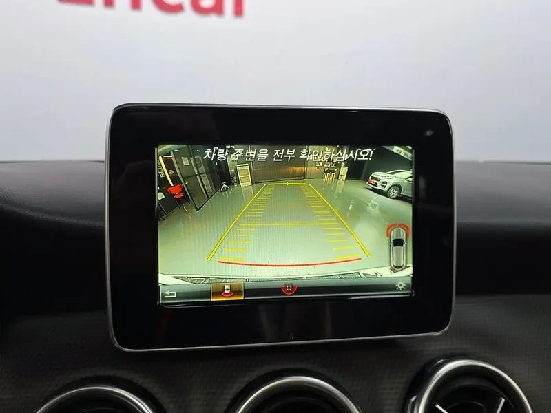 Mercedes-Benz GLA 220, снимка 15 - Автомобили и джипове - 56735956
