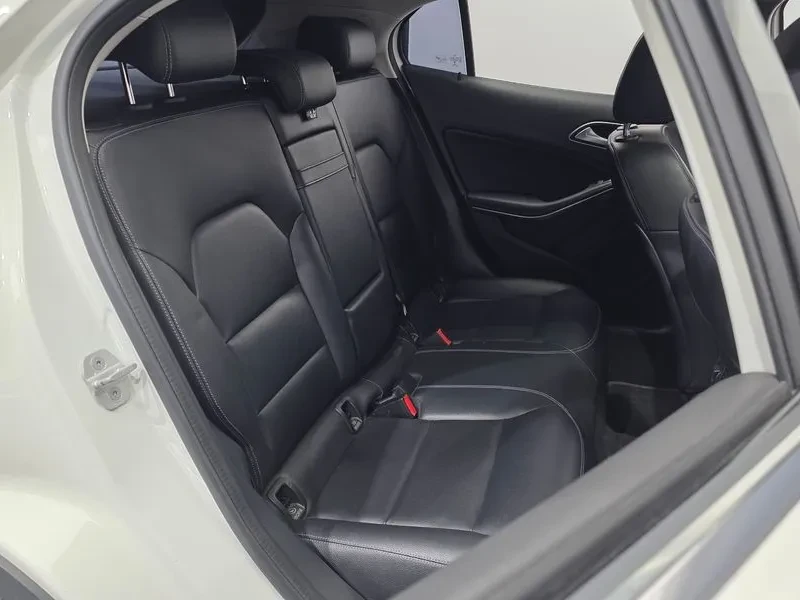 Mercedes-Benz GLA 220, снимка 12 - Автомобили и джипове - 56735956