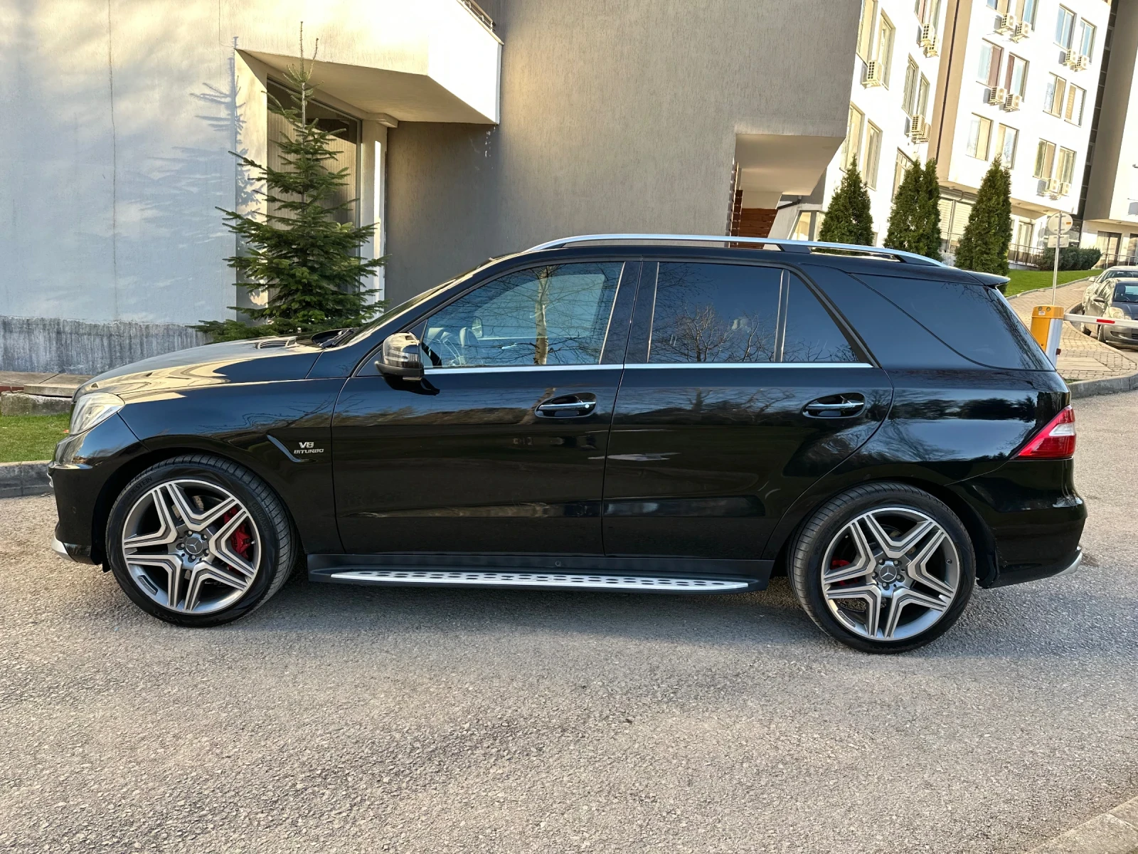 Mercedes-Benz ML 63 AMG ПОДГРЕВ / ВЕНТИЛАЦИЯ / РЕГИСТРИРАН - изображение 4