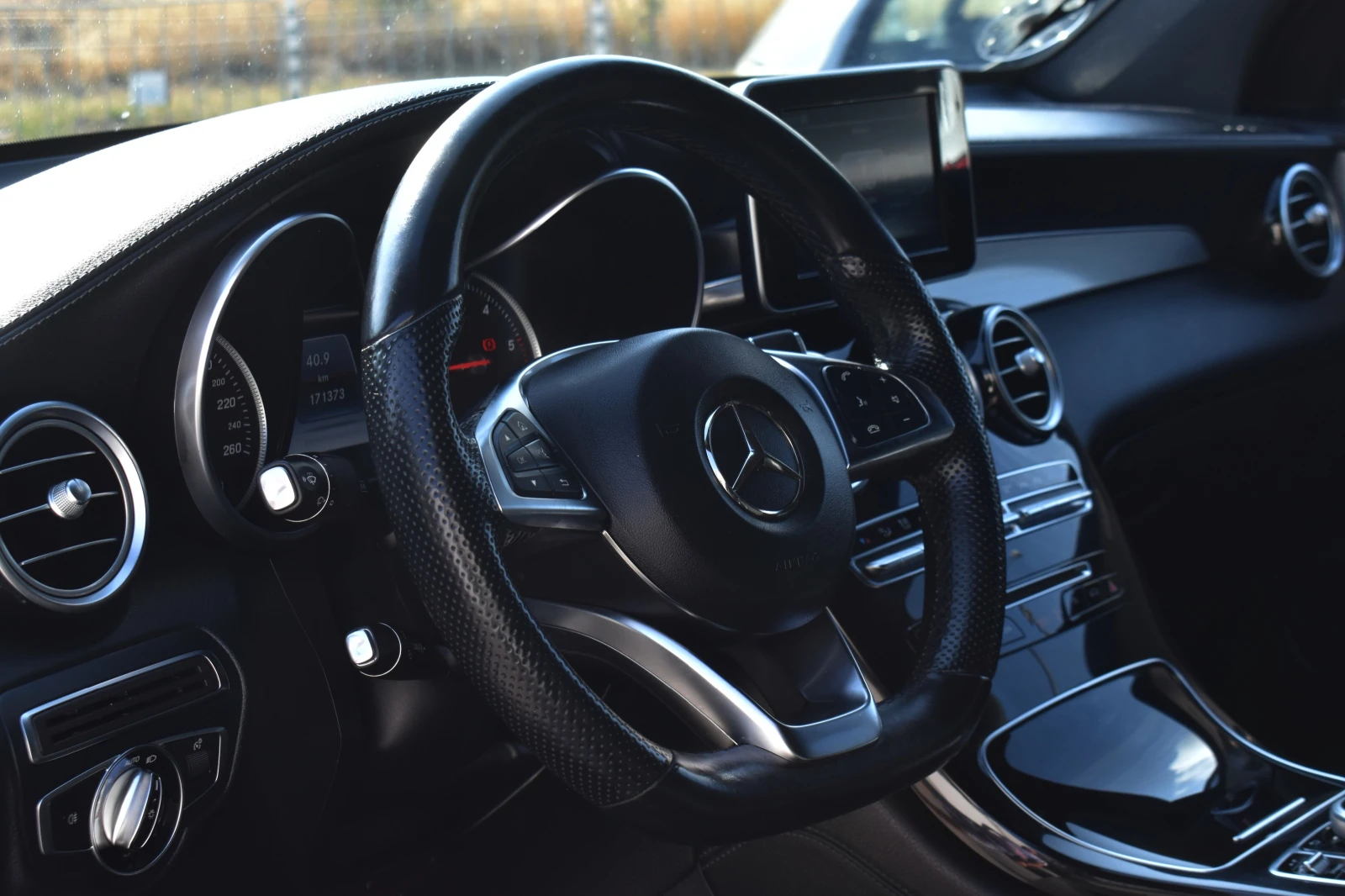 Mercedes-Benz GLC 220 COUPE* 9G* SPORTPACK* BURMEISTER* BRAKE-ASSIST - изображение 10
