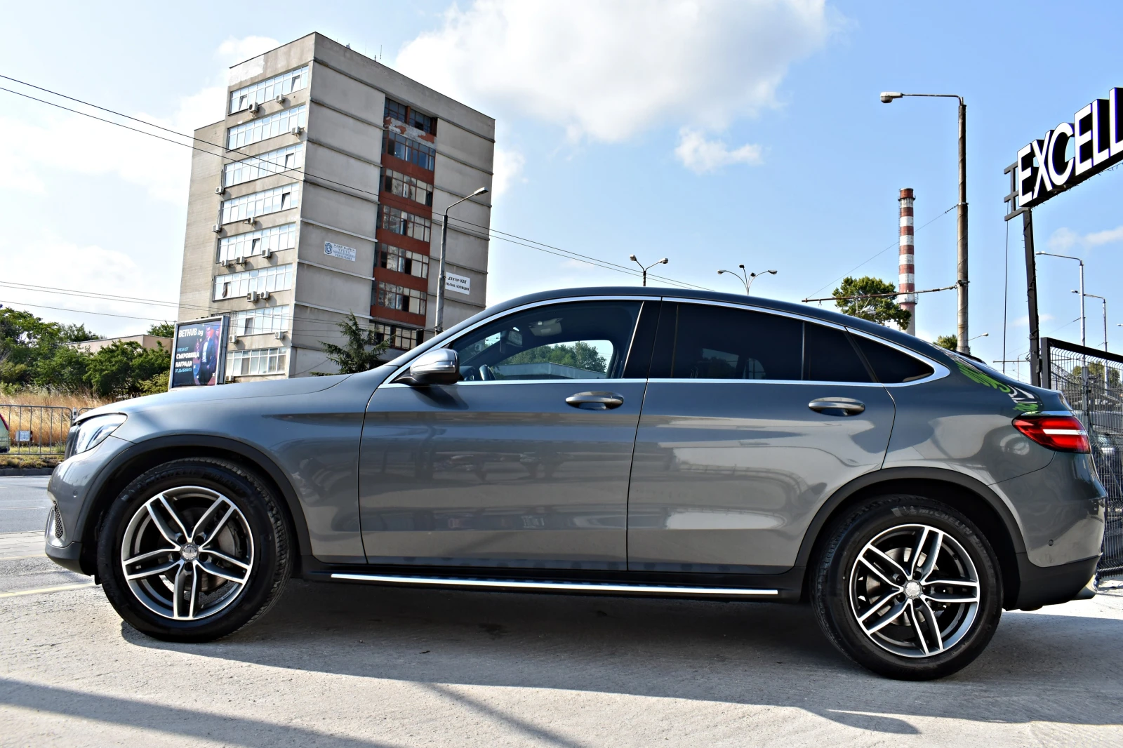 Mercedes-Benz GLC 220 COUPE* 9G* SPORTPACK* BURMEISTER* BRAKE-ASSIST - изображение 3