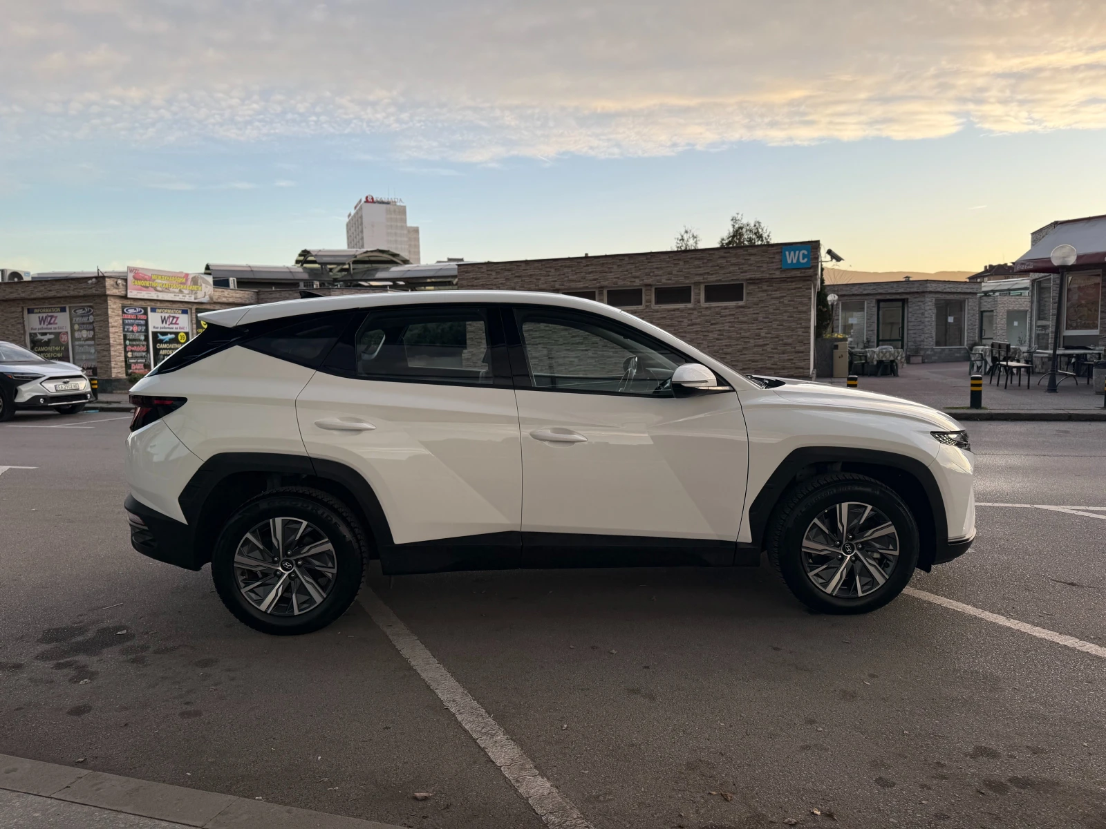 Hyundai Tucson 6  /1.6i Hybrid // | Mobile.bg   5