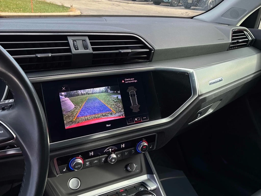 Audi Q3 * Progressiv * CARFAX * БЕЗ ПЪРВОНАЧАЛНА ВНОСКА - изображение 9