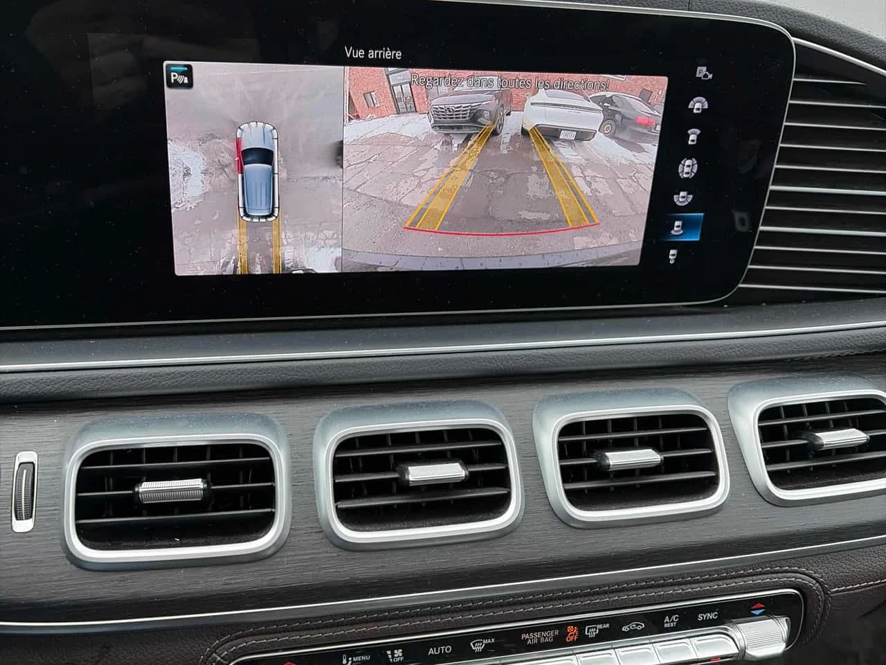 Mercedes-Benz GLE 450 /DISTRONIC/BURMESTER/360/HUD, снимка 14 - Автомобили и джипове - 53953677