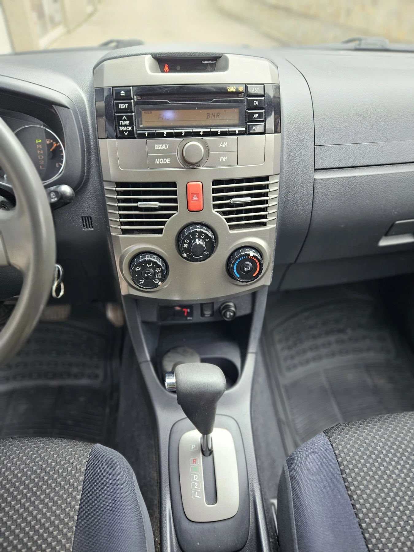 Daihatsu Terios 4х4 Автоматик, снимка 14 - Автомобили и джипове - 54018994