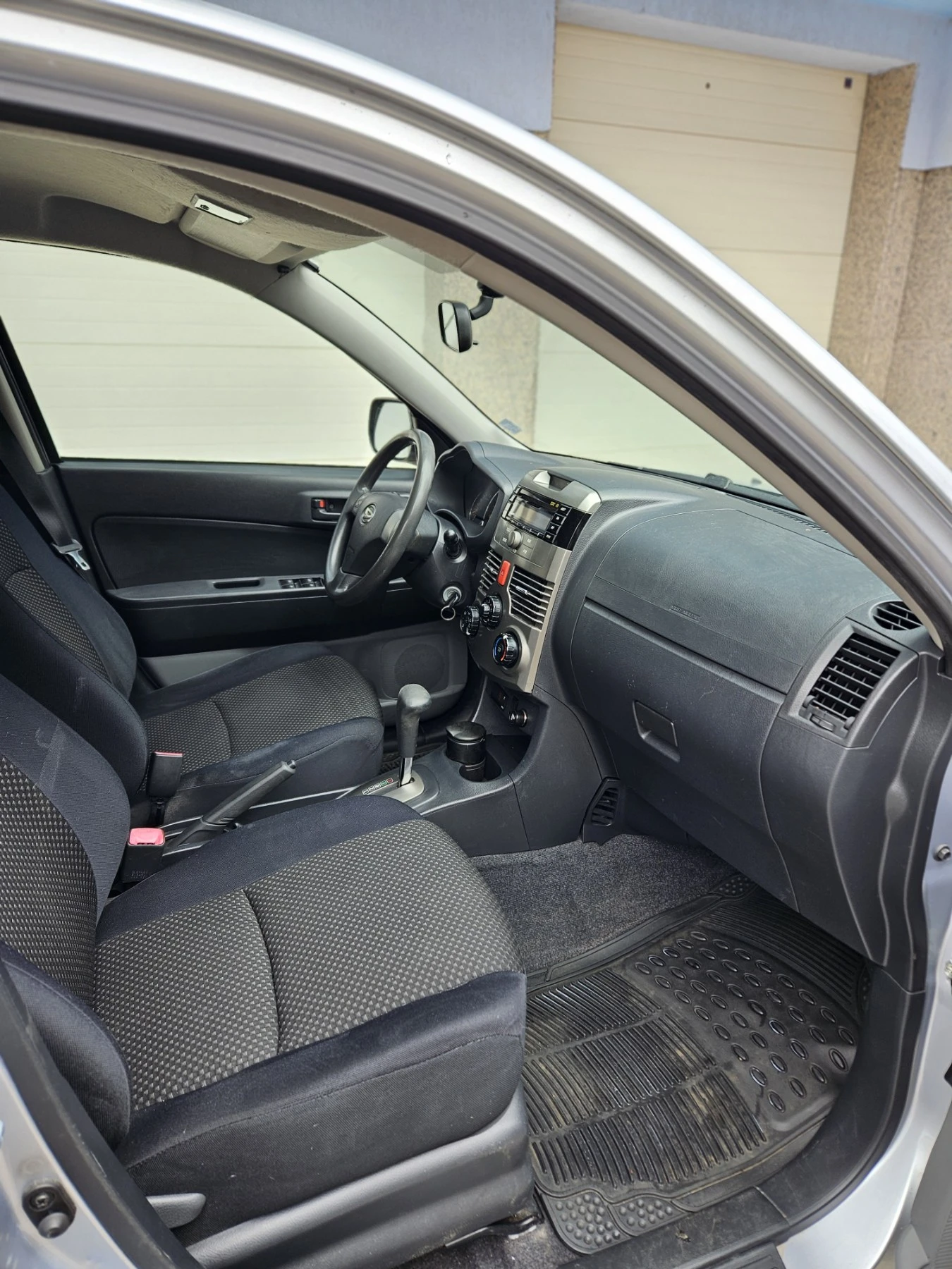 Daihatsu Terios 4х4 Автоматик, снимка 10 - Автомобили и джипове - 54018994