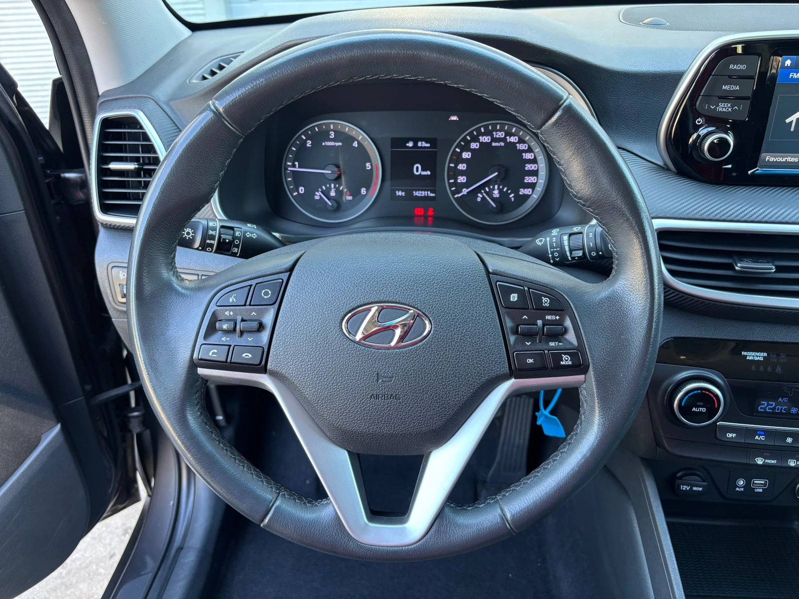 Hyundai Tucson 1.6CRDI-FACELIFT, снимка 10 - Автомобили и джипове - 54438322