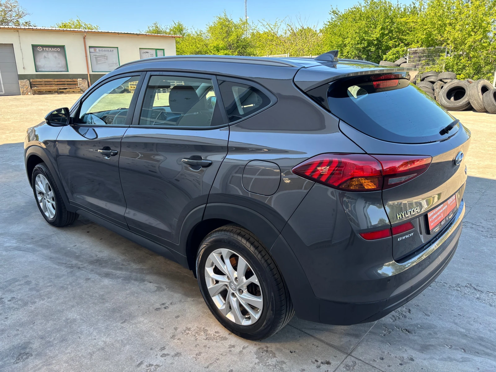 Hyundai Tucson 1.6CRDI-FACELIFT, снимка 6 - Автомобили и джипове - 54438322