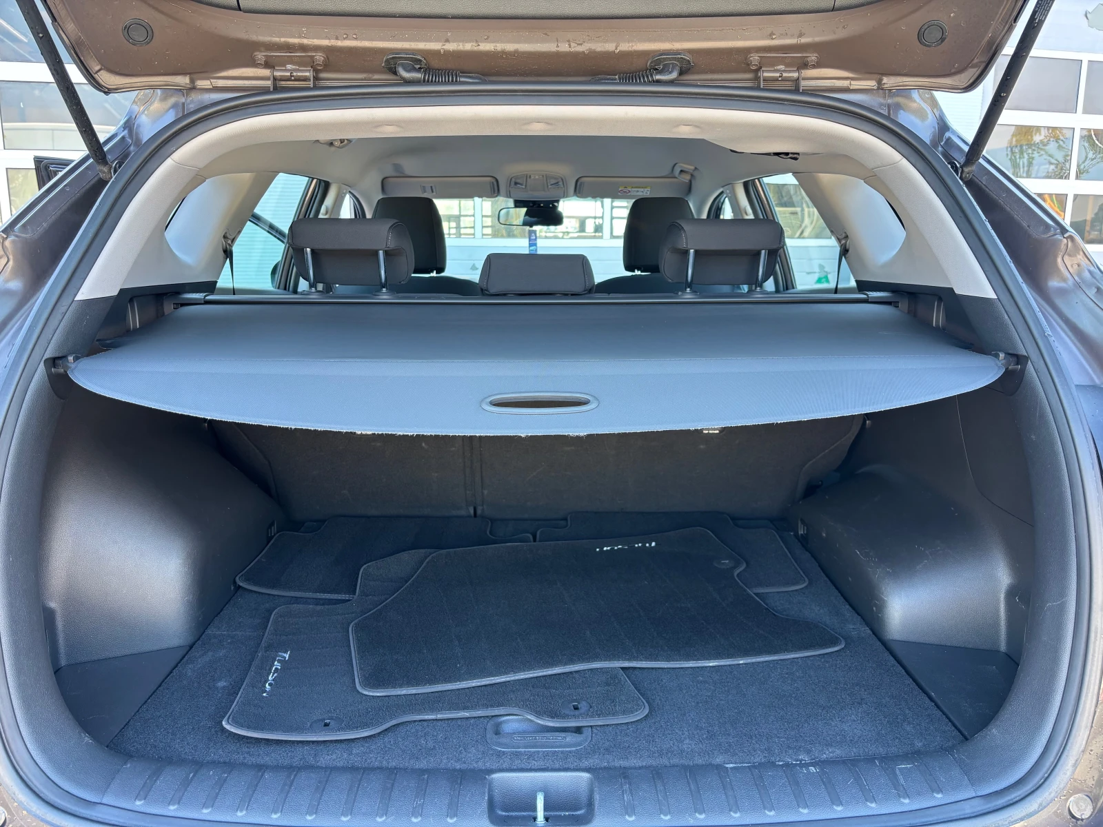 Hyundai Tucson 1.6CRDI-FACELIFT, снимка 14 - Автомобили и джипове - 54438322