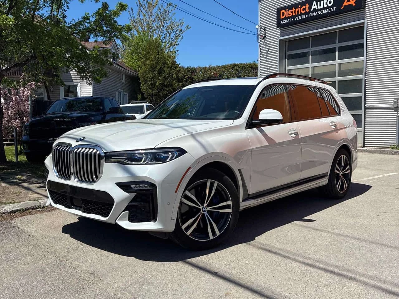 BMW X7 xDrive40i| DISTR| ЛАЗЕРИ| 360| МАСАЖИ| SWAROVSKI