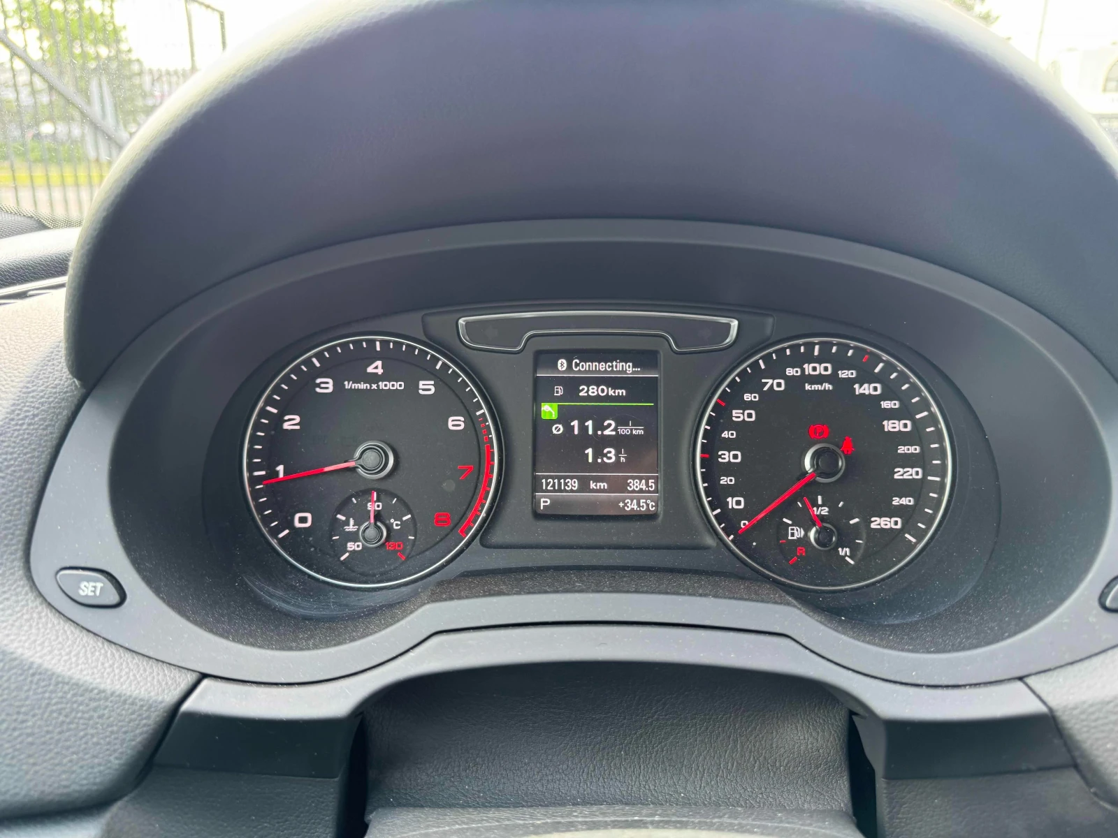 Audi Q3 Technik * ПАНОРАМА * CARFAX * АВТО КРЕДИТ, снимка 9 - Автомобили и джипове - 55120750