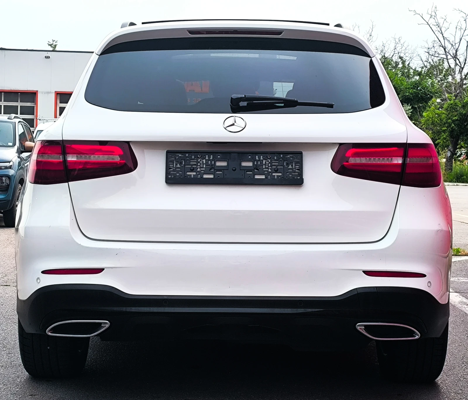 Mercedes-Benz GLC 250 AMG-LINE* 9G* 4* MATIC* ПАНОРАМА* FULL MAXX, снимка 4 - Автомобили и джипове - 55153868