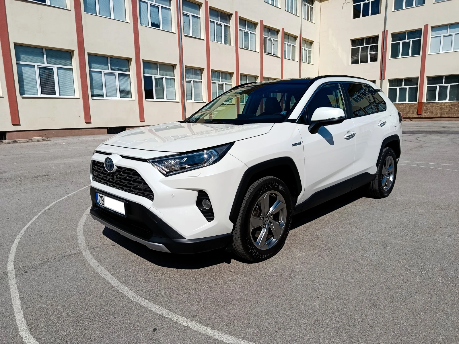 Toyota Rav4 Хибрид 4х4 Гаранция