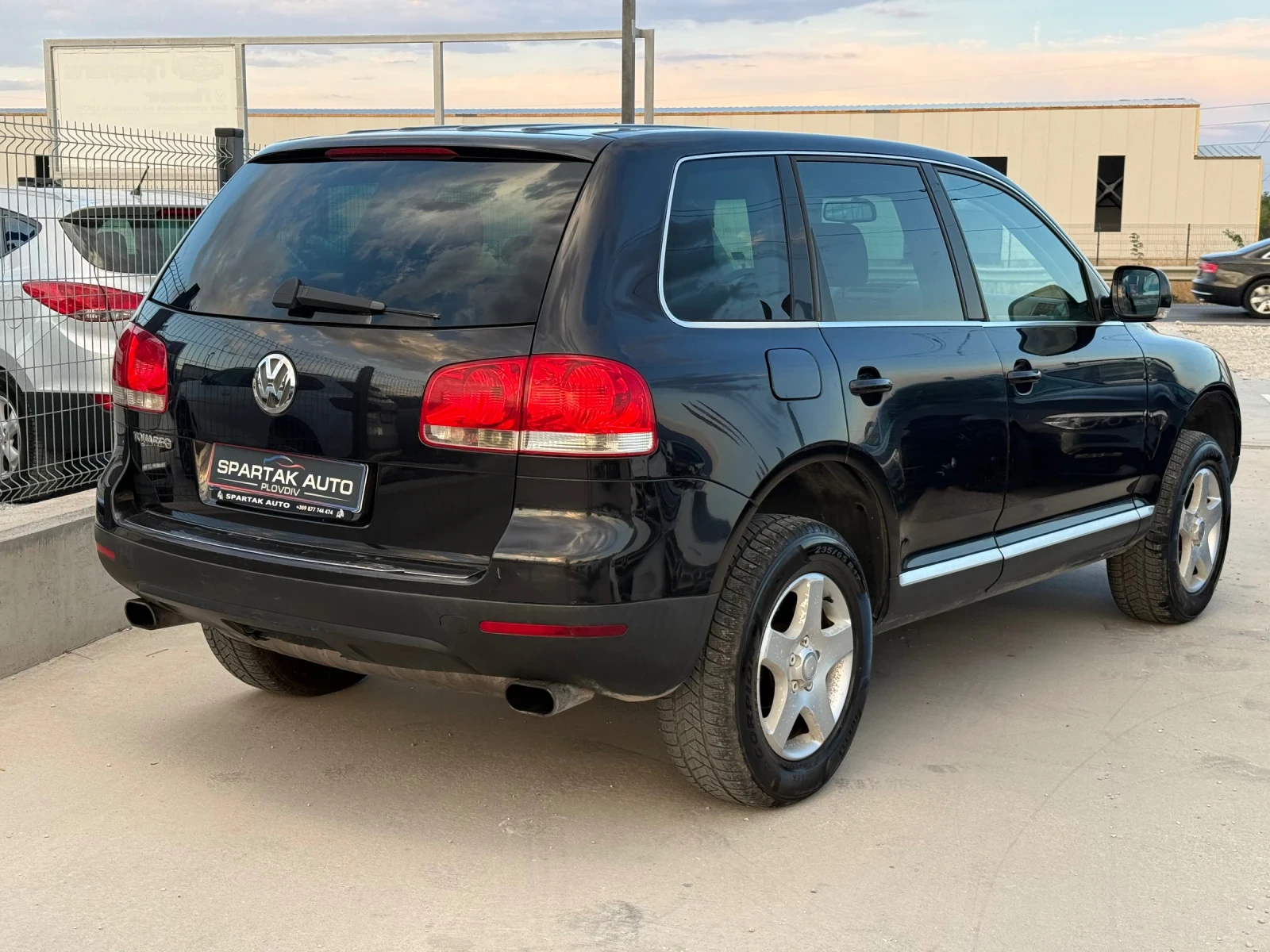 VW Touareg 2.5TDI* 2005г* РЪЧКА* , снимка 4 - Автомобили и джипове - 55982606